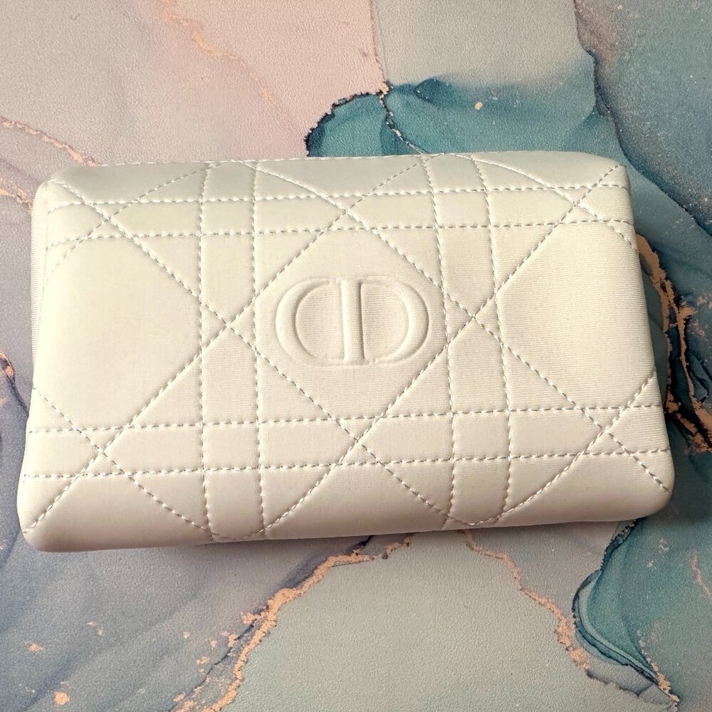 Cristian Dior white makeup bag, size 7x4.25x2.5, sturdy, quilted, new
